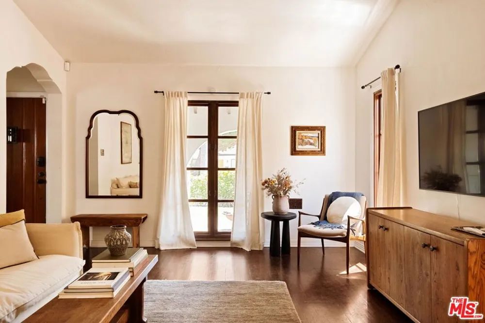 1781 S Garth Avenue Los Angeles, CA 90035
