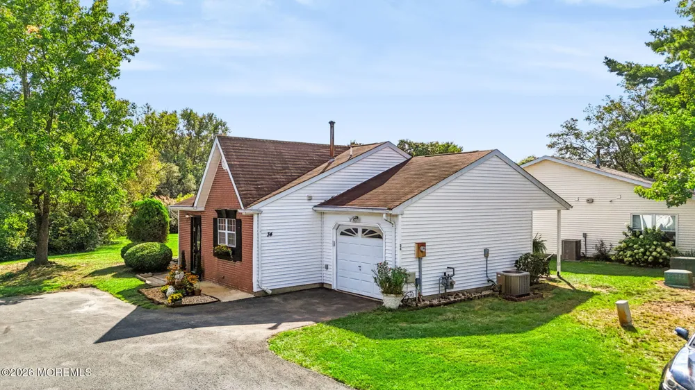 34 Morden Close Freehold, NJ 07728