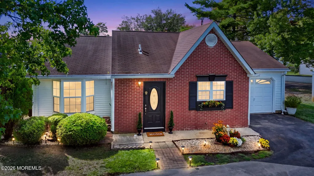 34 Morden Close Freehold, NJ 07728