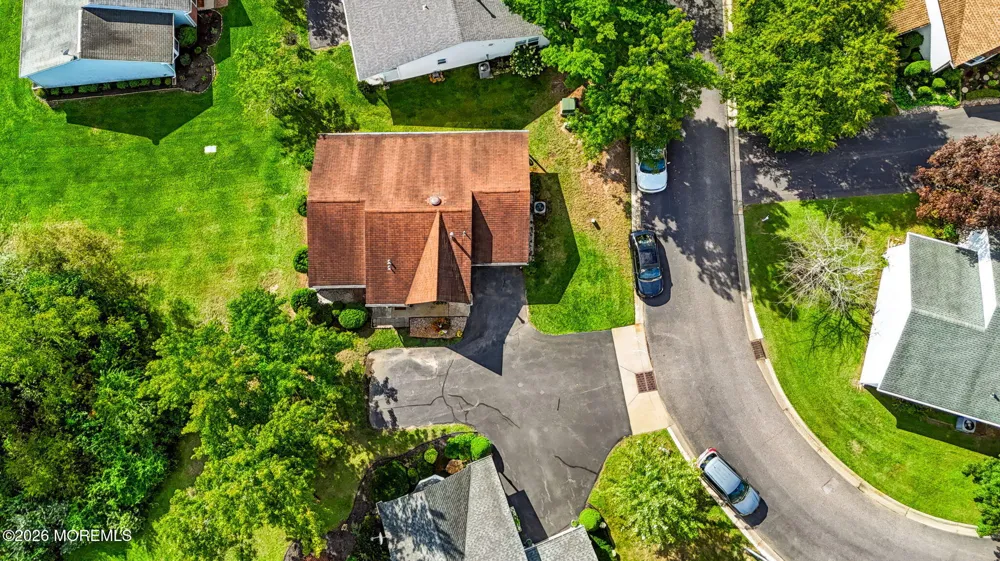 34 Morden Close Freehold, NJ 07728