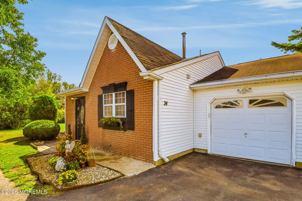 34 Morden Close Freehold, NJ 07728