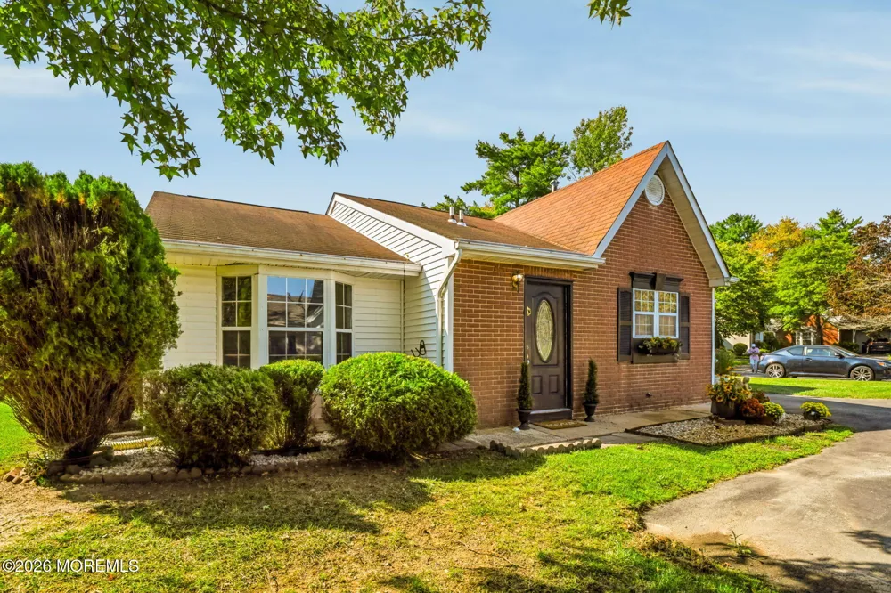 34 Morden Close Freehold, NJ 07728