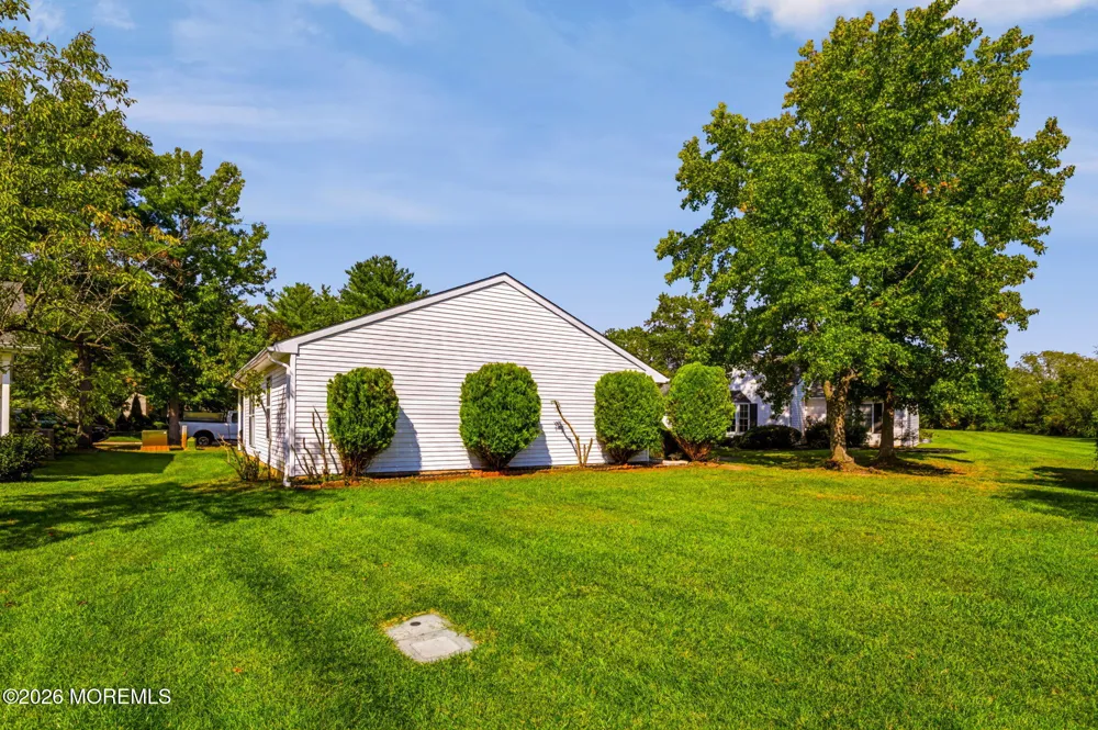 34 Morden Close Freehold, NJ 07728