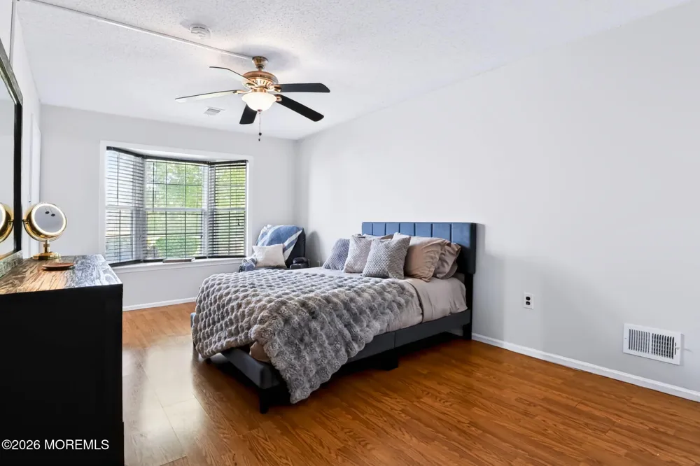 34 Morden Close Freehold, NJ 07728