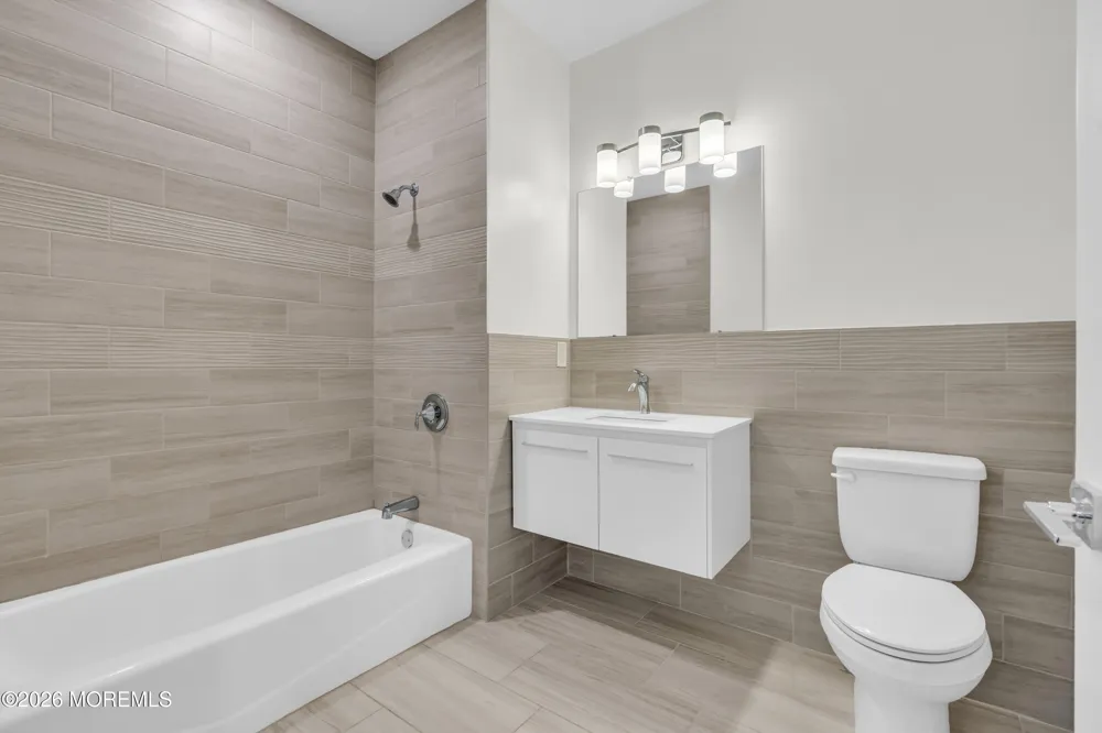 521 Lake Avenue #504 Asbury Park, NJ 07712
