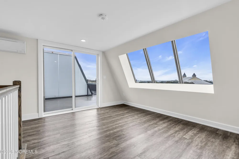 521 Lake Avenue #504 Asbury Park, NJ 07712
