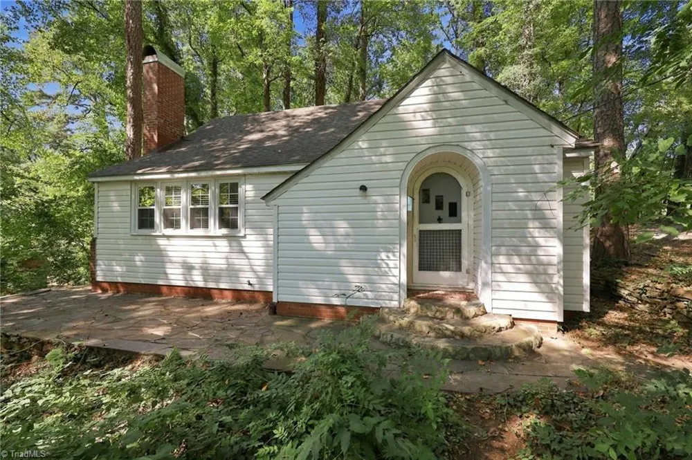 351 Lindley Avenue Asheboro, NC 27203