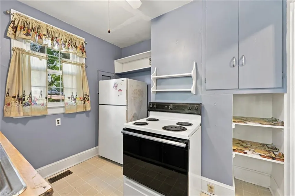 351 Lindley Avenue Asheboro, NC 27203