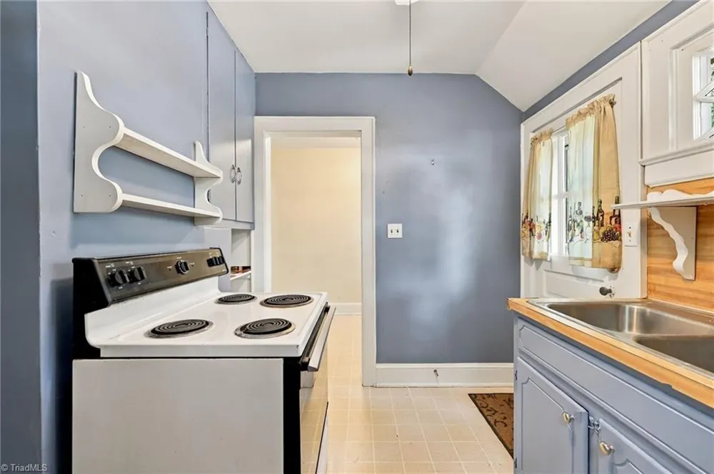 351 Lindley Avenue Asheboro, NC 27203