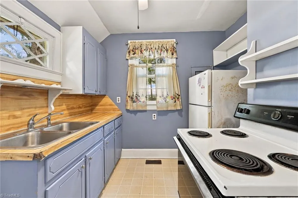 351 Lindley Avenue Asheboro, NC 27203