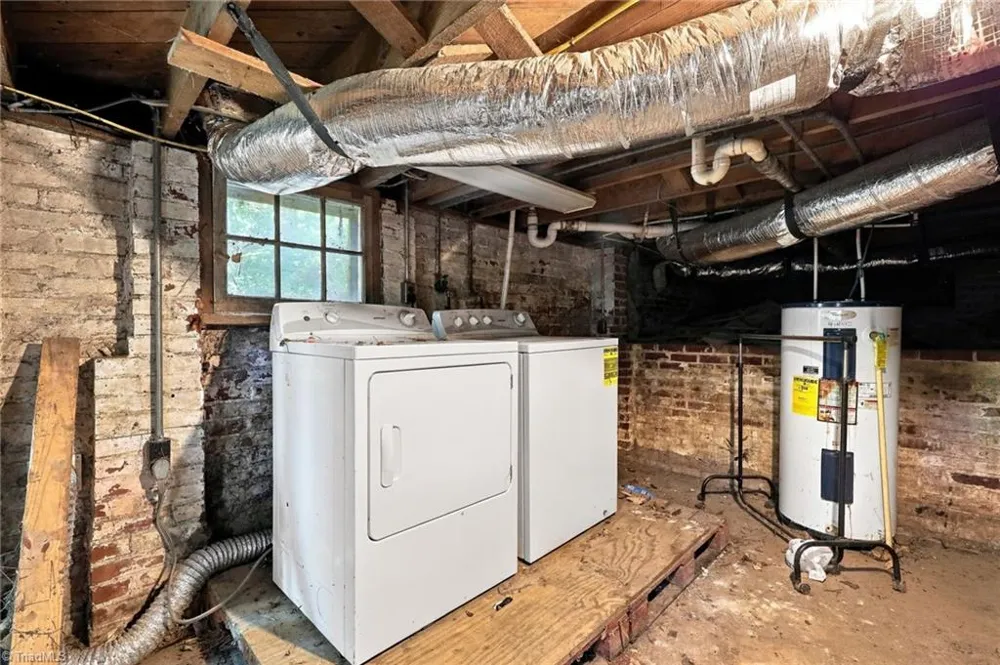 351 Lindley Avenue Asheboro, NC 27203