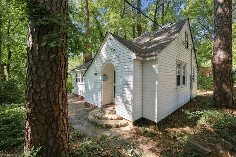 351 Lindley Avenue Asheboro, NC 27203