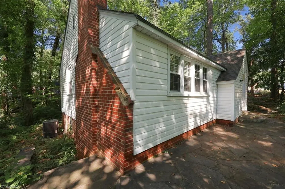 351 Lindley Avenue Asheboro, NC 27203