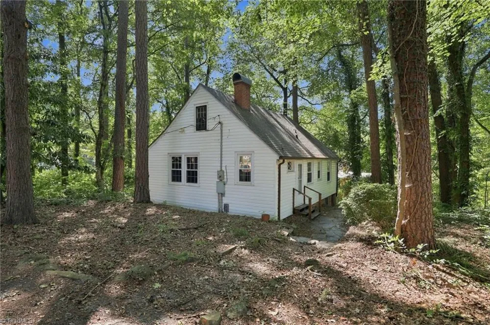 351 Lindley Avenue Asheboro, NC 27203