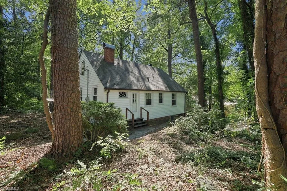351 Lindley Avenue Asheboro, NC 27203