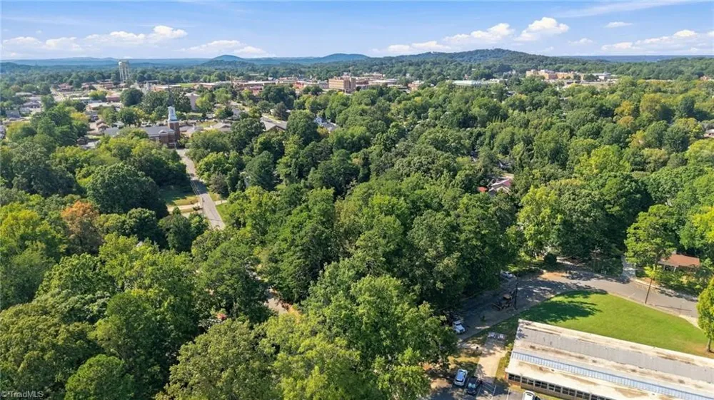 351 Lindley Avenue Asheboro, NC 27203