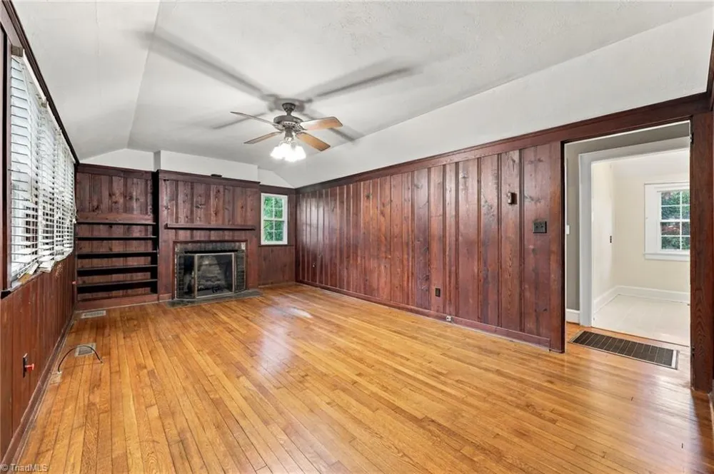 351 Lindley Avenue Asheboro, NC 27203