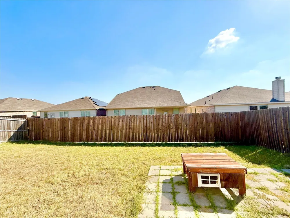 2336 Bermont Red Lane Fort Worth, TX 76131