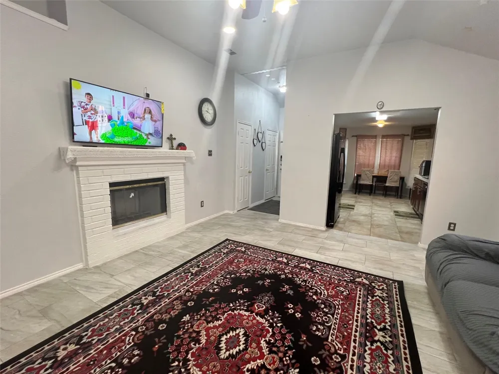 2332 Rushing Springs Fort Worth, TX 76118