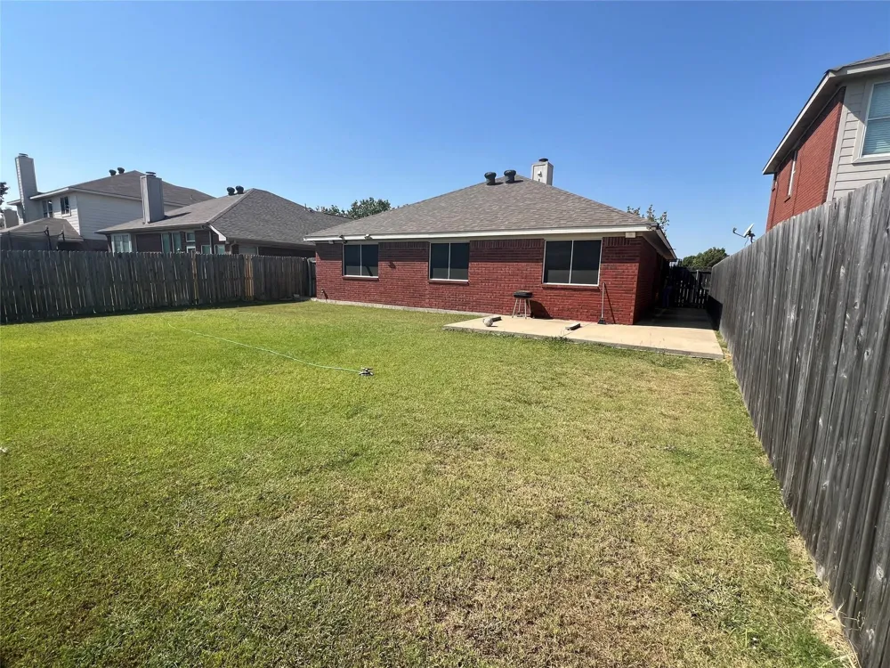 2332 Rushing Springs Fort Worth, TX 76118