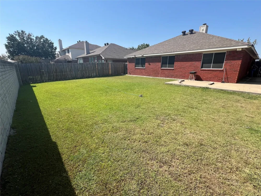 2332 Rushing Springs Fort Worth, TX 76118