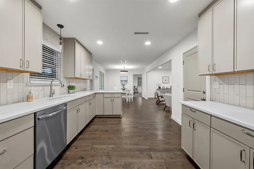 121 E Dawn Drive Robinson, TX 76706