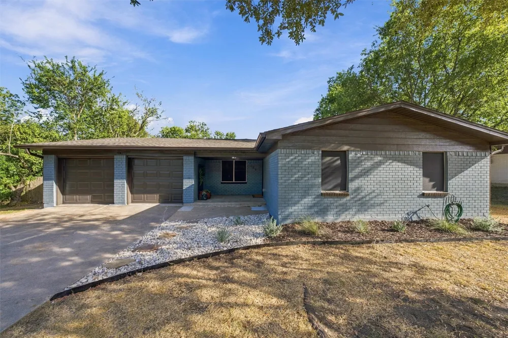 121 E Dawn Drive Robinson, TX 76706