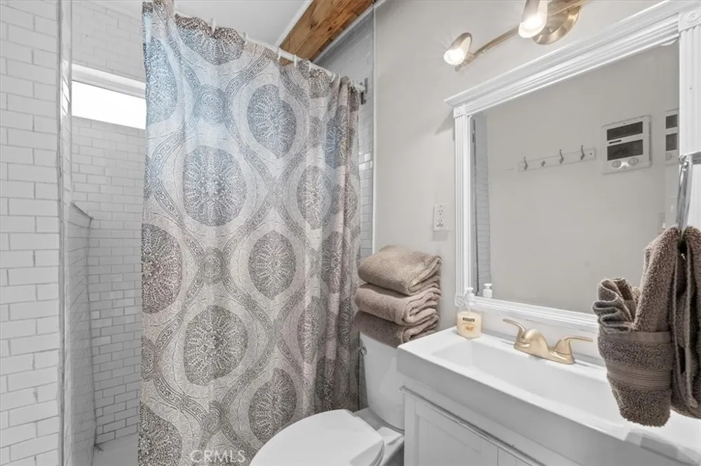 108 Pine Sugarloaf, CA 92386