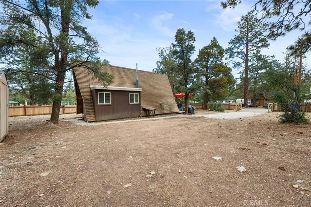 108 Pine Sugarloaf, CA 92386