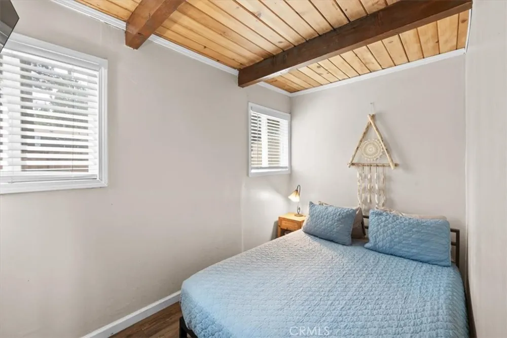 108 Pine Sugarloaf, CA 92386