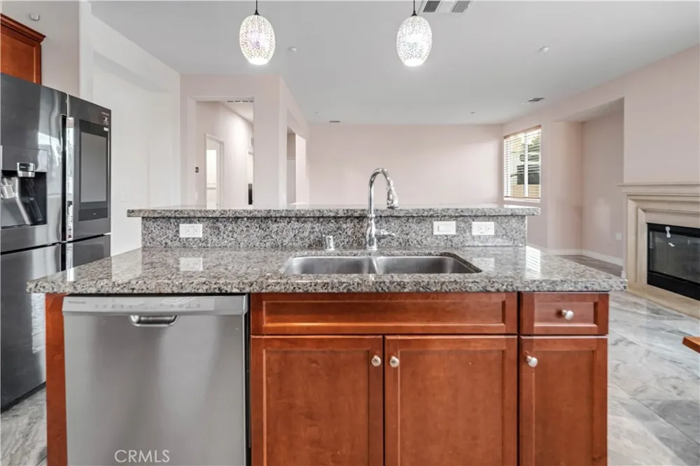 4133 W Avenue J7 Lancaster, CA 93536