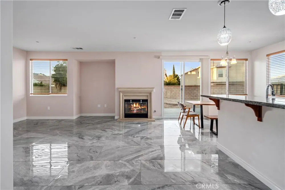 4133 W Avenue J7 Lancaster, CA 93536