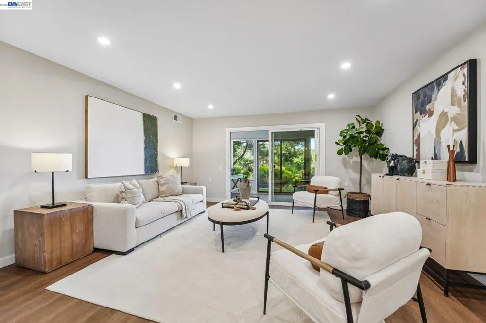 2749 Pine Knoll Drive ##2 Walnut Creek, CA 94595
