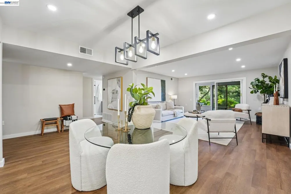 2749 Pine Knoll Drive ##2 Walnut Creek, CA 94595