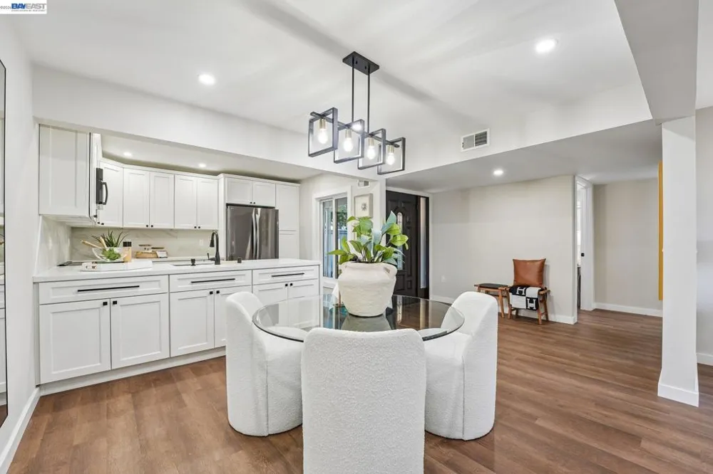 2749 Pine Knoll Drive ##2 Walnut Creek, CA 94595