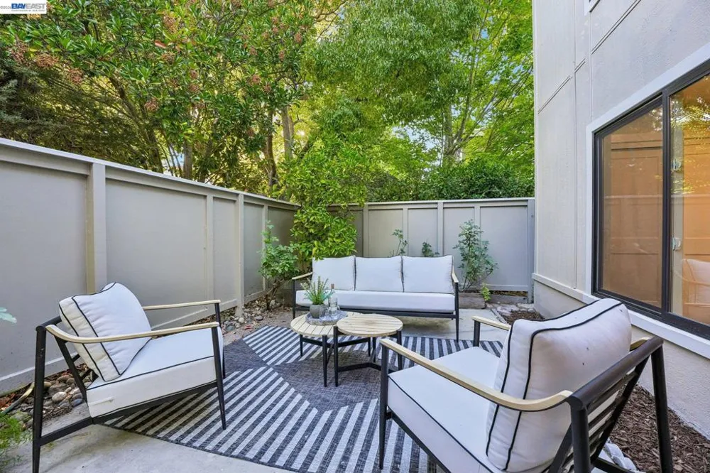 2749 Pine Knoll Drive ##2 Walnut Creek, CA 94595