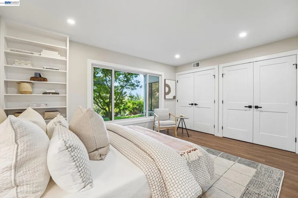 2749 Pine Knoll Drive ##2 Walnut Creek, CA 94595