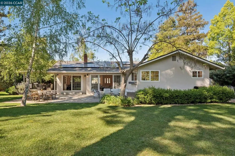 837 Tully Way Concord, CA 94518
