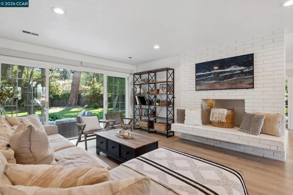837 Tully Way Concord, CA 94518