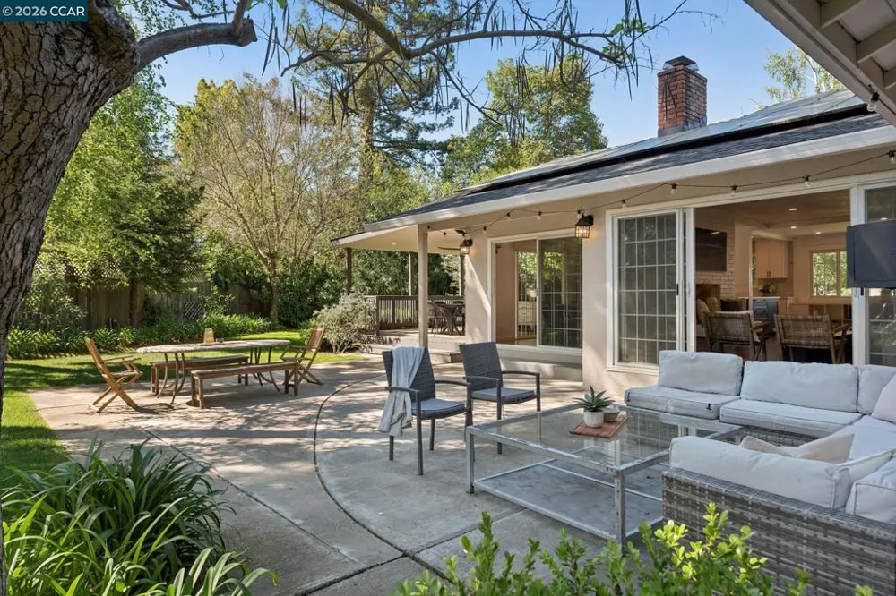 837 Tully Way Concord, CA 94518