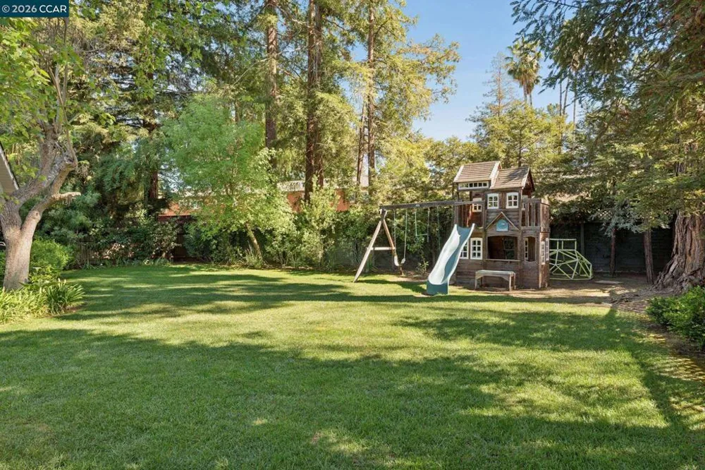 837 Tully Way Concord, CA 94518