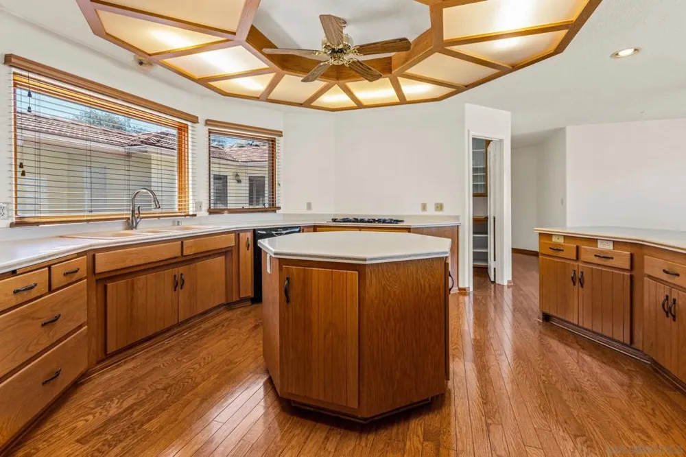 25090 Oakana Ramona, CA 92065