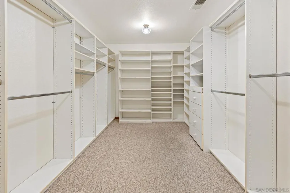 25090 Oakana Ramona, CA 92065