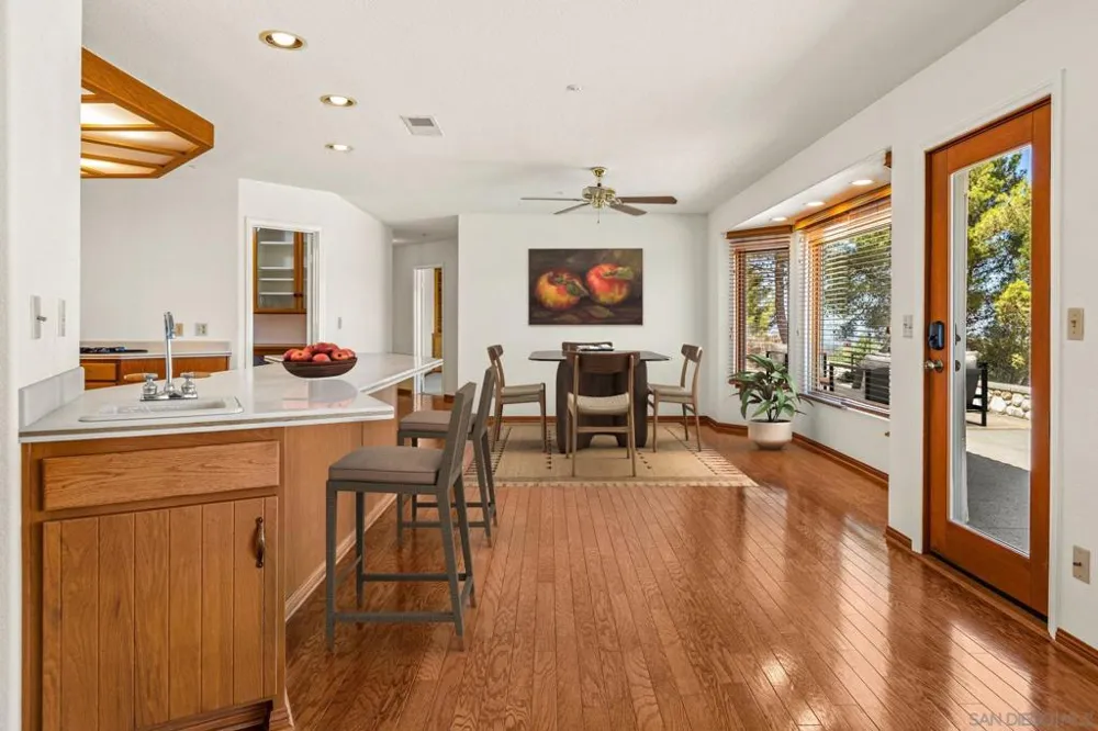 25090 Oakana Ramona, CA 92065