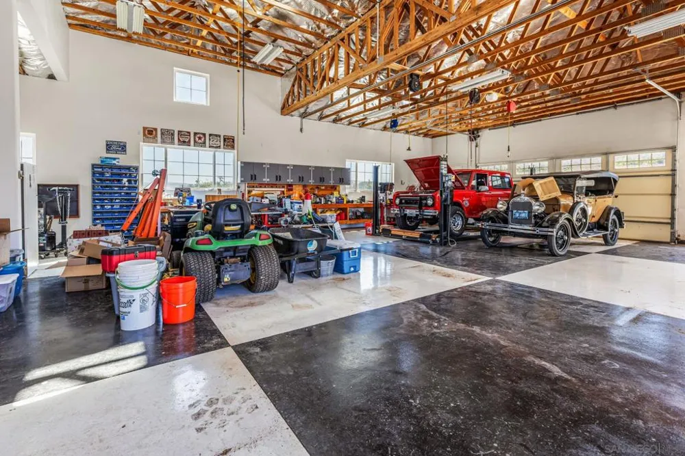 25090 Oakana Ramona, CA 92065