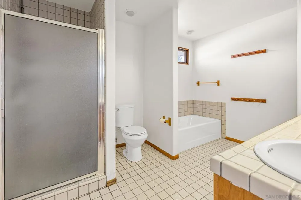25090 Oakana Ramona, CA 92065