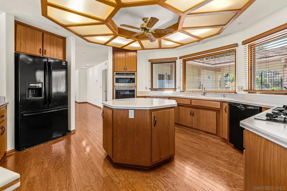 25090 Oakana Ramona, CA 92065