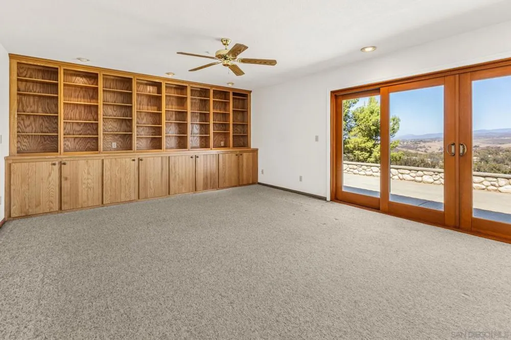 25090 Oakana Ramona, CA 92065