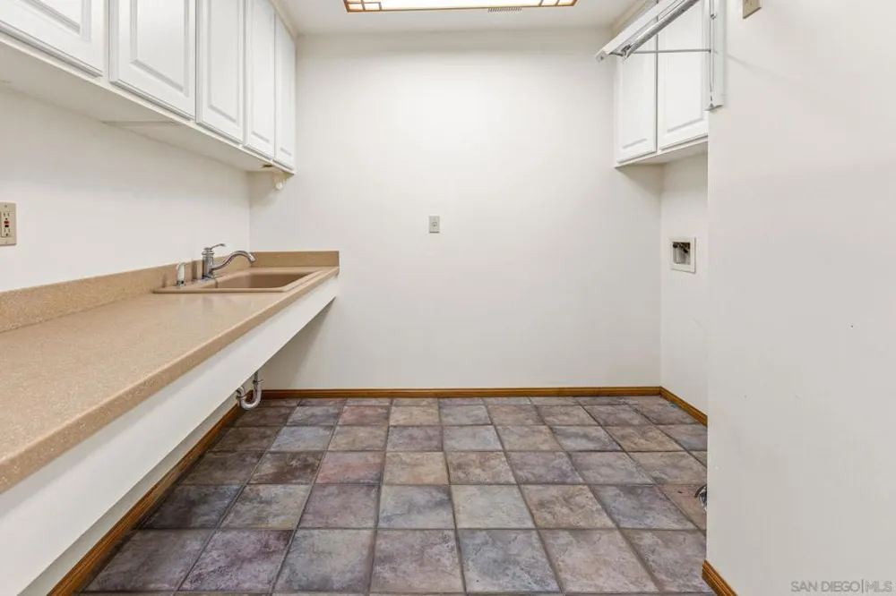 25090 Oakana Ramona, CA 92065