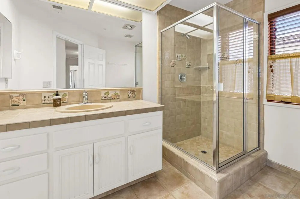 25090 Oakana Ramona, CA 92065